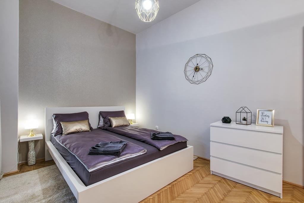 Brighthome Castle District Budapest Luaran gambar